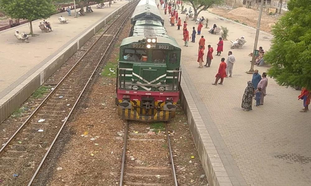 Pakistan Railways once again rises passenger train fares