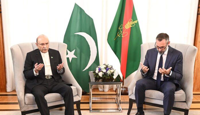 President Zardari offers condolences to Prince Rahim, honors Aga Khan’s legacy