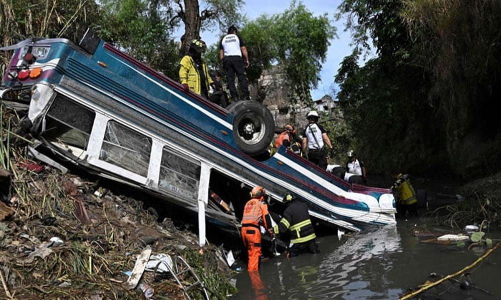 Terrible bus accident in Guatemala kills 55, several injured