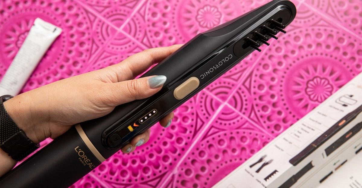 L’Oreal’s nifty hair coloring wand is on sale for its lowest price to date