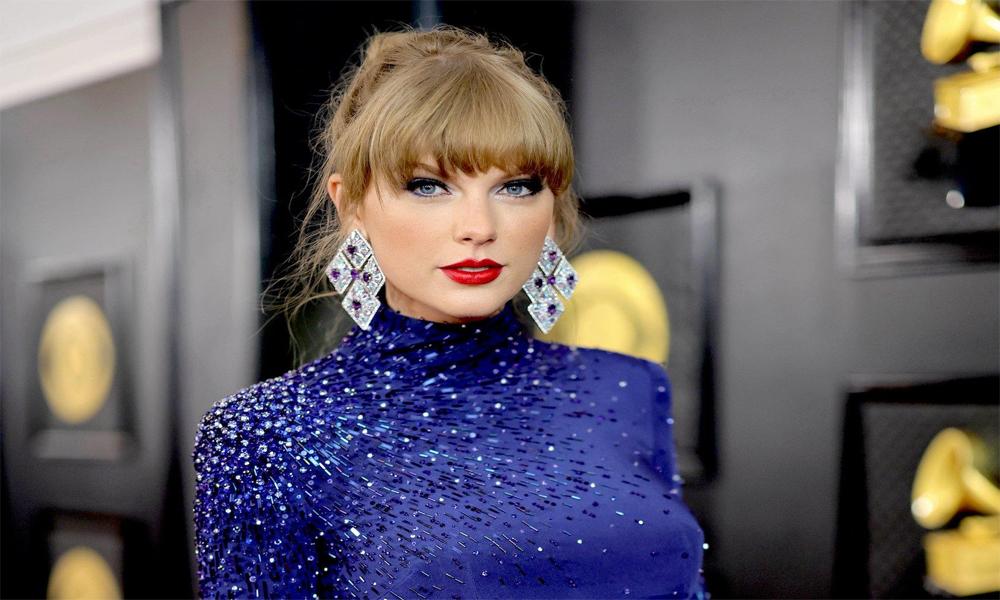 Singer Taylor Swift achieves another milestone