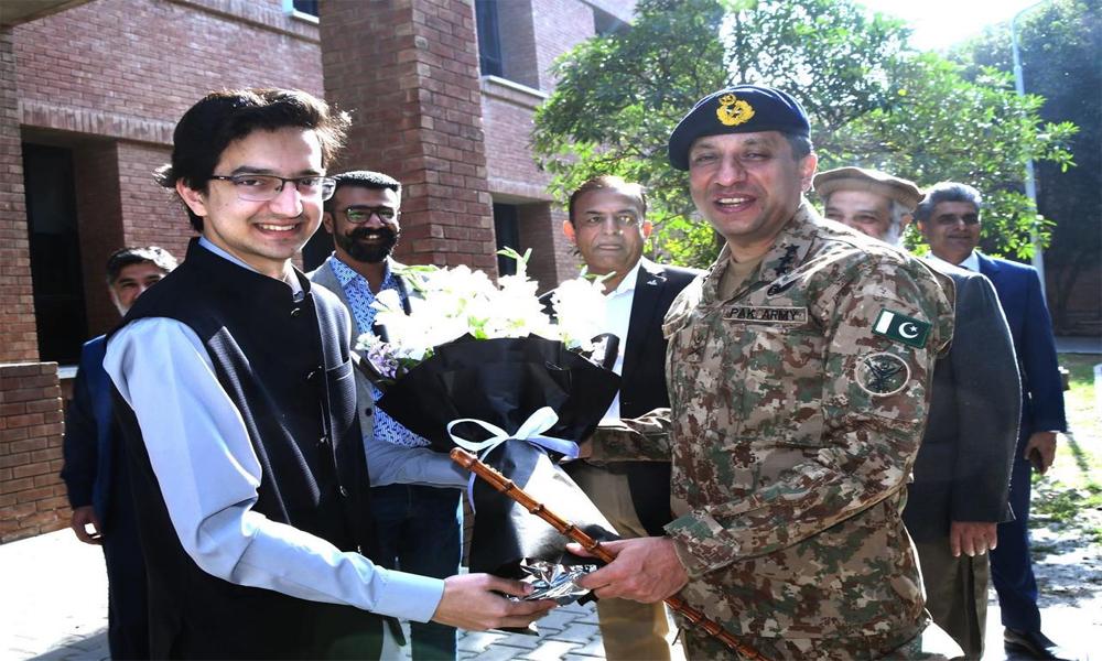 DG ISPR holds special session with LUMS students, teachers