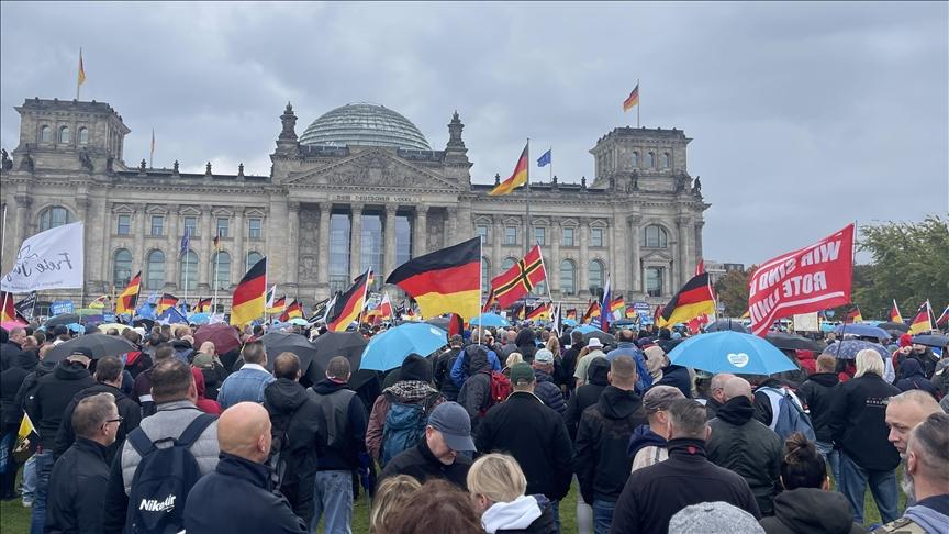 Germans vote amid rising far-right influence and conservative resurgence