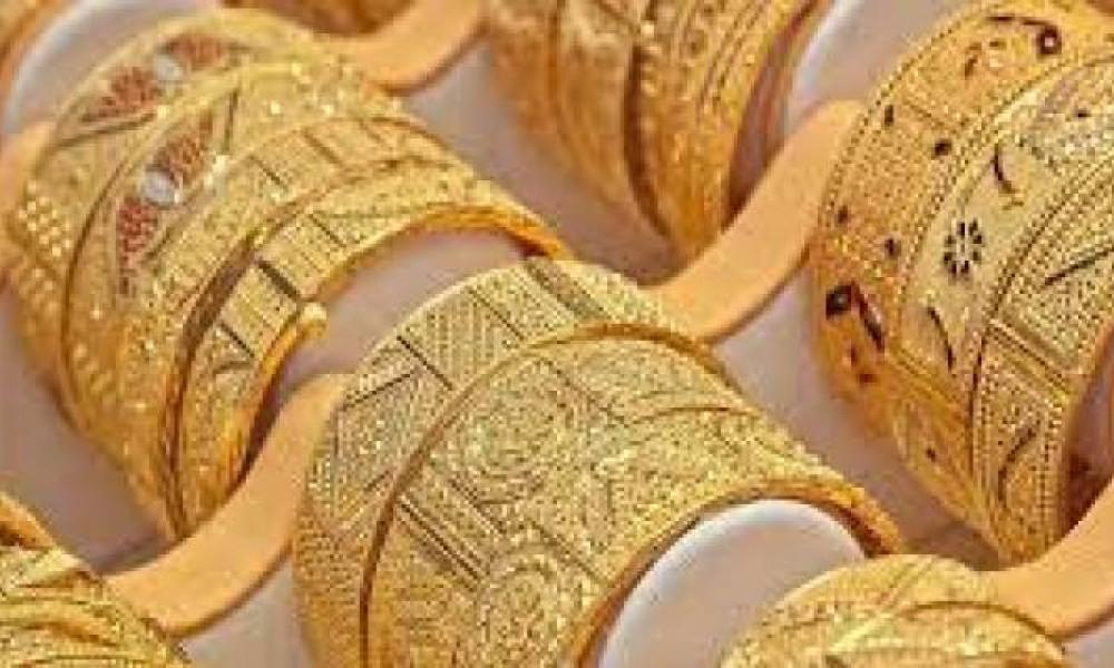 Gold price decreases by Rs300 per tola in Pakistan