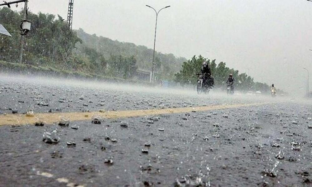 Ramadan begins, weather pleasant in Lahore