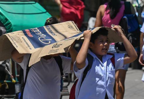 Philippines schools closed amid record high temperatures