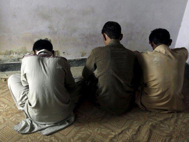 لاہور میں درجنوں وارداتوں میں ملوث 3 خطرناک ٹارگٹ کلر گرفتار