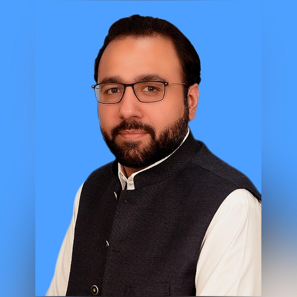 مسلم لیگ ق کے رکن قومی اسمبلی چوہدری سالک حسین پی ایم چیمبر سے ناراض ہوکر واپس روانہ
