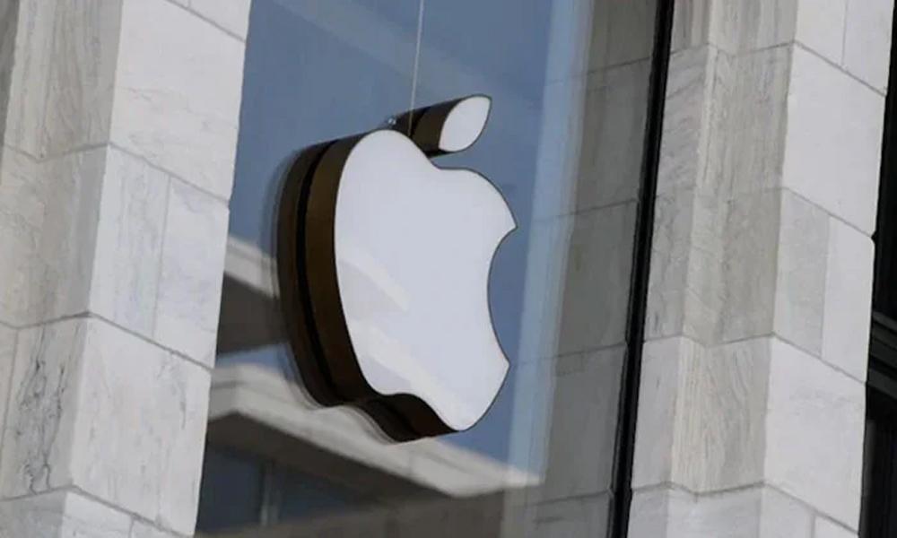 Apple warns users of serious security risks