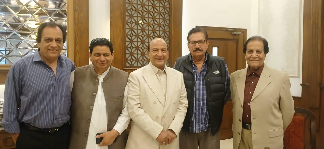پاکستان فلم انڈسٹری کے بڑوں کی طویل عرصہ بعدلاہور میں بیٹھک