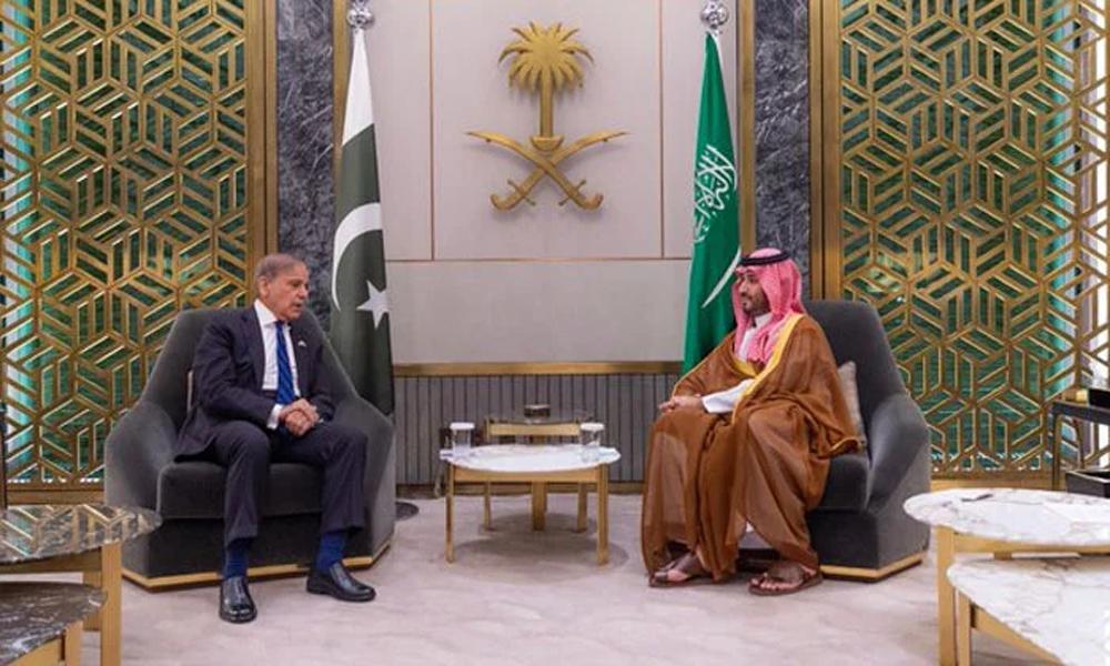 PM Shehbaz discusses matters of mutual interest with Saudi Crown Prince