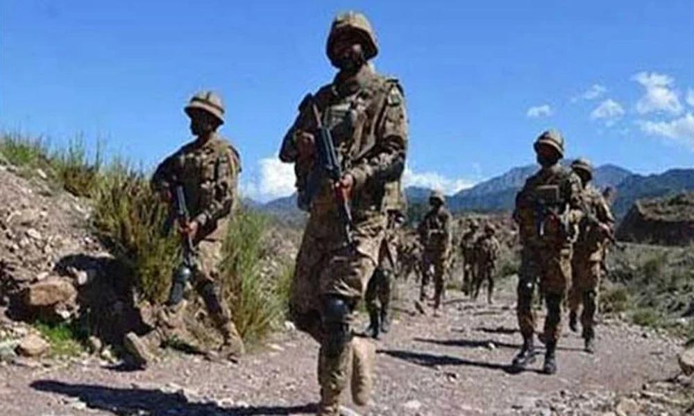 Security forces kill 10 Khawarij in DI Khan, Captain martyred