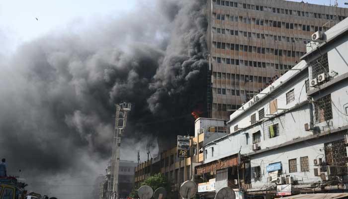 Fire at Karachi's Kawish Plaza traps people, rescue operation ongoing