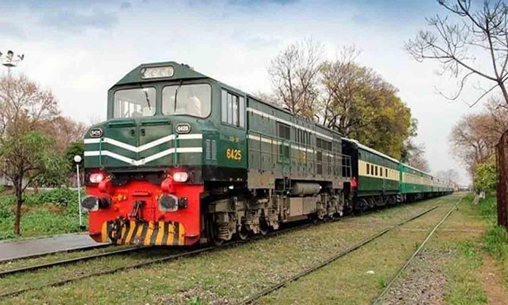 Pakistan Railways reduces fares by 20pc on Eid