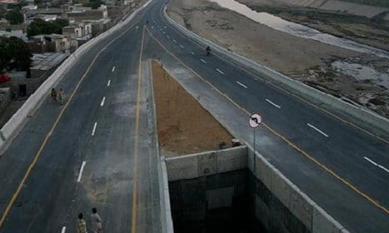 کراچی: لیاری ایکسپریس وے کے ٹول ٹیکس میں مزید 10 روپے کا اضافہ