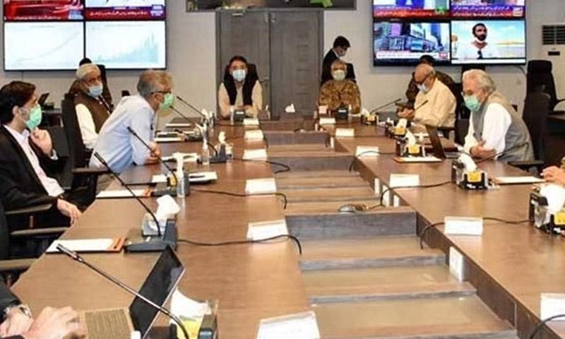 کورونا کا بڑھتا وار، آئندہ 48 گھنٹے میں نئی پابندیوں کا فیصلہ ہوگا