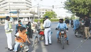 کراچی : ون وے کی خلاف ورزی کرنے والے افراد پر 15,000 روپے جرمانہ عائد کرنے کا فیصلہ