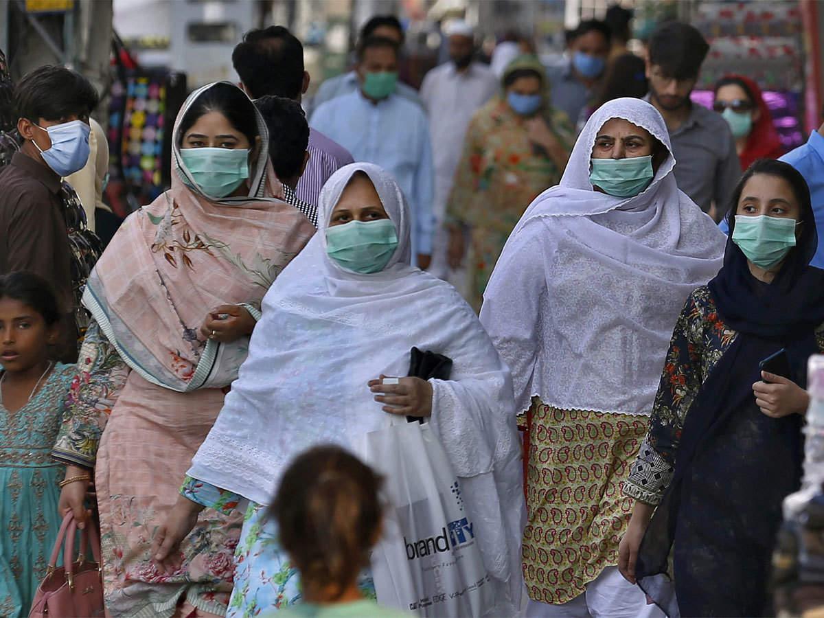 Pakistan sees most COVID-19 cases since April 2021