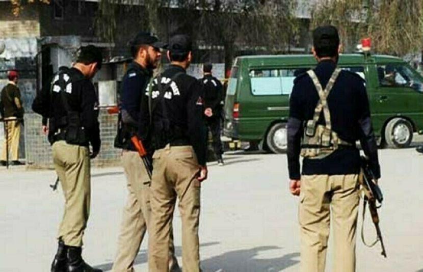 پشاور کے علاقے ارمڑ میں پولیس چوکی پردہشت گردوں کا  ہینڈ گرینیڈ سے حملہ