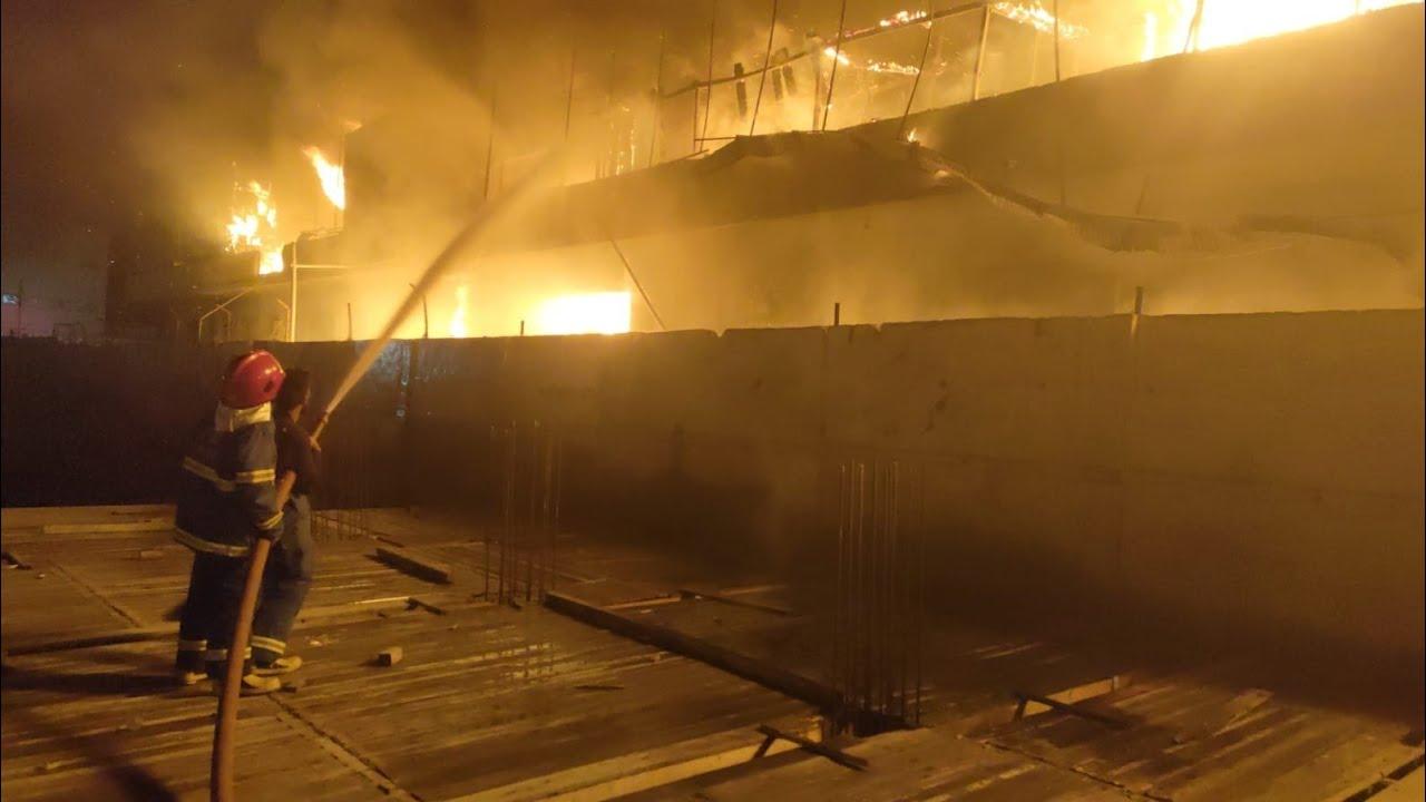 Fire breaks out in cloth warehouse in New Karachi