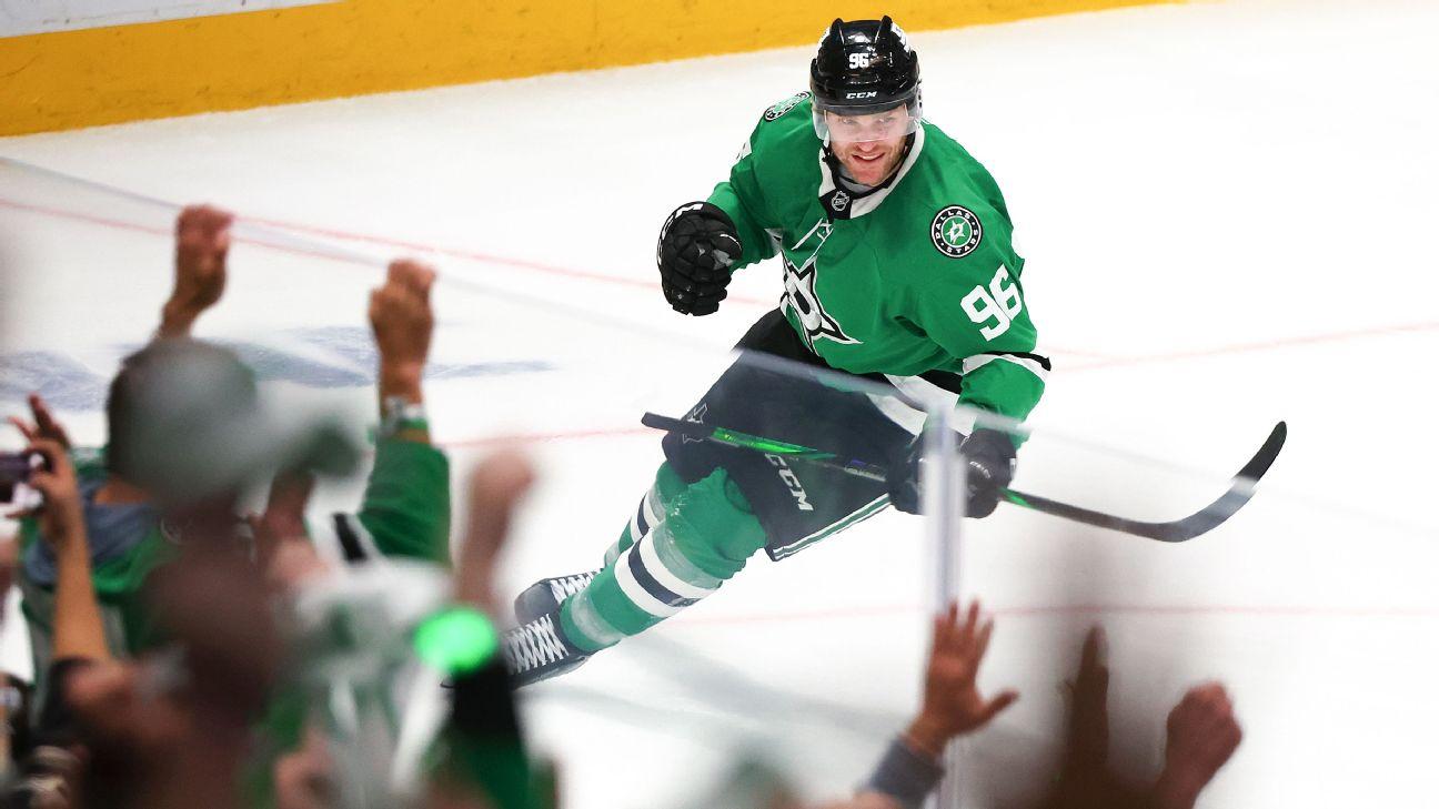 Rantanen hat trick rallies Stars past Avs in G7