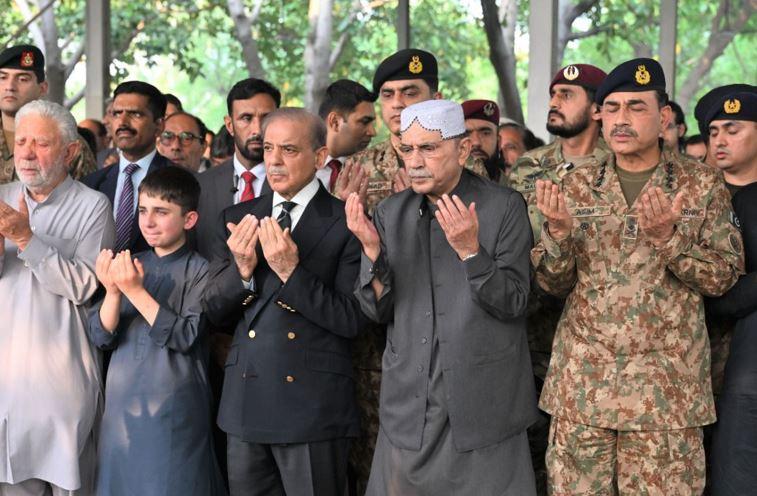 بھارتی حملے میں شہید ہونیوالے 7 سالہ ارتضیٰ عباس کی نماز جنازہ ادا