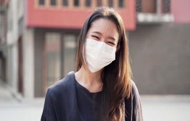 Researchers find face masks make people look more attractive