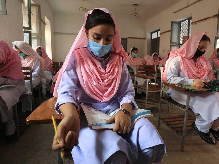 Punjab Govt reduces school attendance to 50pc in Lahore