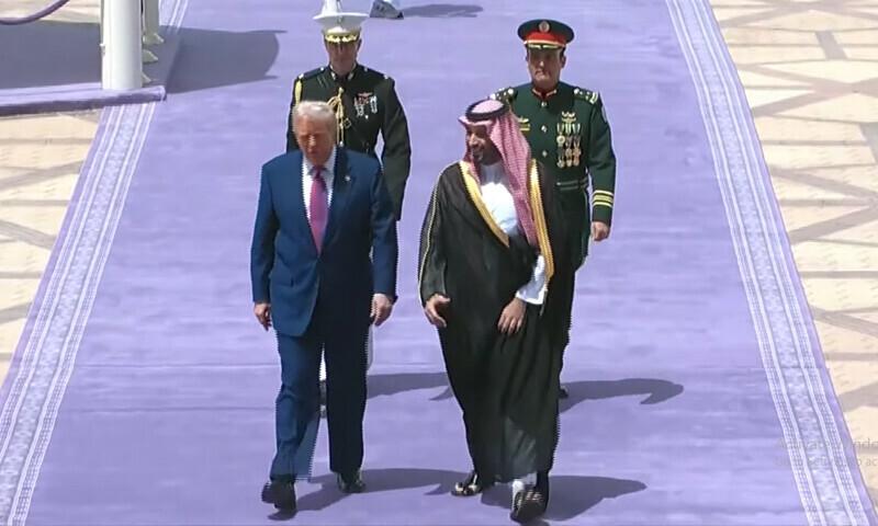 امریکی صدر  مشرق وسطیٰ کے 4 روزہ دورے کے آغاز میں سعودی عرب پہنچ گئے
