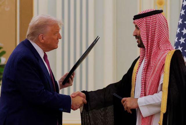 Trump secures $600bn Saudi investment pledge on Gulf tour