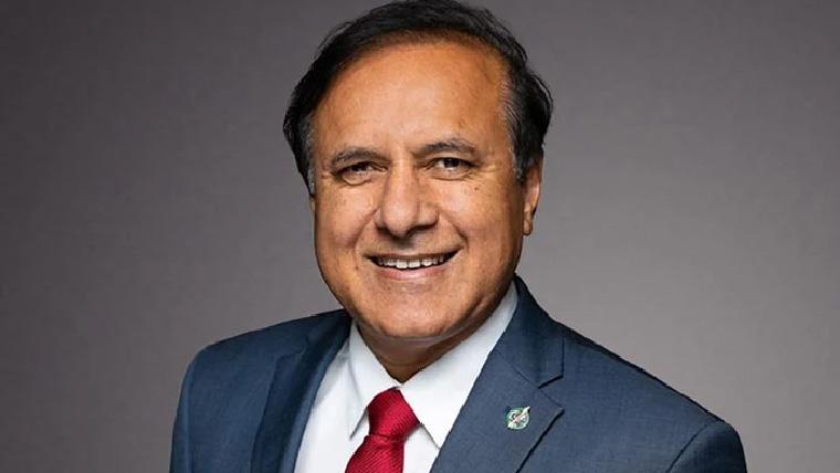 کینیڈا کے رکن پارلیمنٹ شفقت علی کینیڈا کے پہلے پاکستانی نژاد وزیر بن گئے