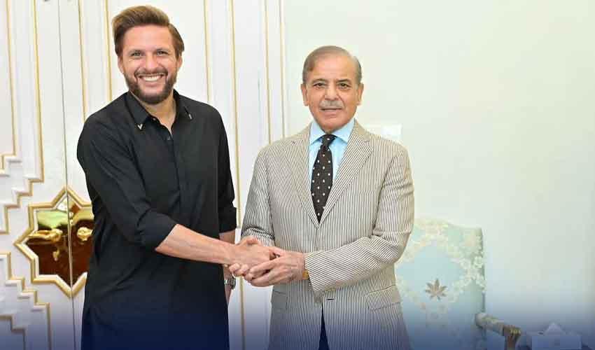 وزیراعظم شہبازشریف سے سابق کپتان شاہدخان آفریدی کی ملاقات