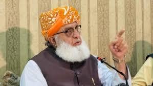 کم عمری کی شادی پرپابندی کابل واپس نہ ہوا تو سڑکوں پر نکل آئیں گے ،فضل الرحمان