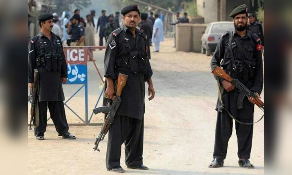 Two martyred as terrorists attack police post in Bannu