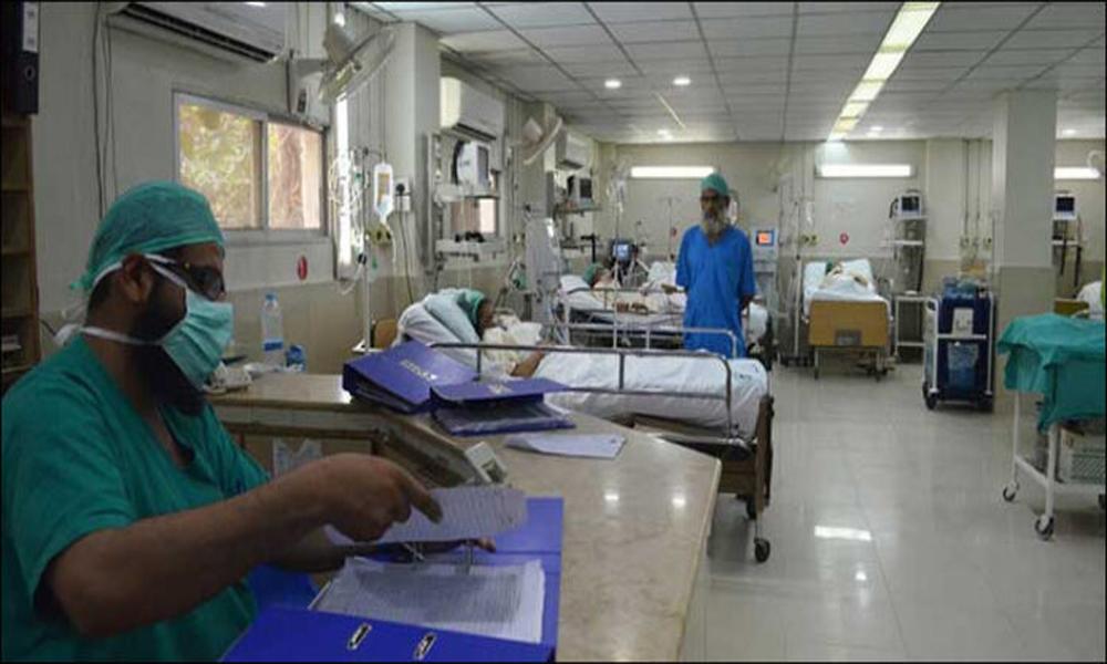 Diarrhea cases increase in Karachi as heat intensifies