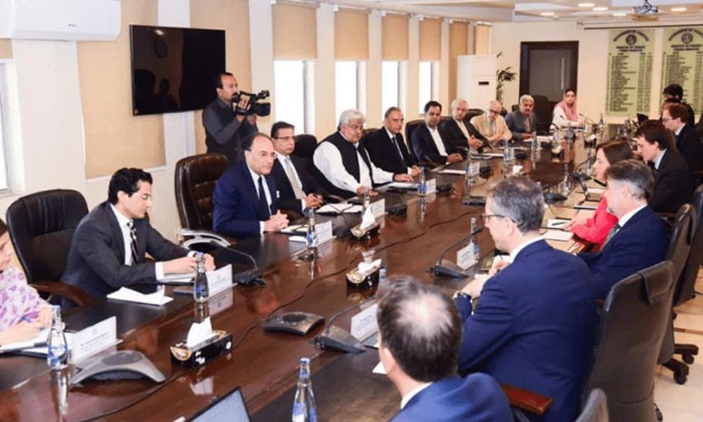 IMF makes relief for salaried class conditional to reduced govt spending