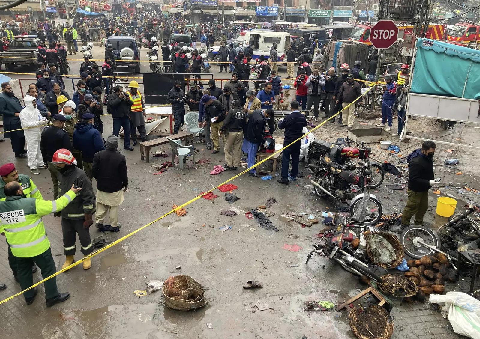 انارکلی دھماکہ : فوٹیجز کی مدد سے مبینہ دہشت گرد کی شناخت کر لی گئی ، تفتیشی ذرائع