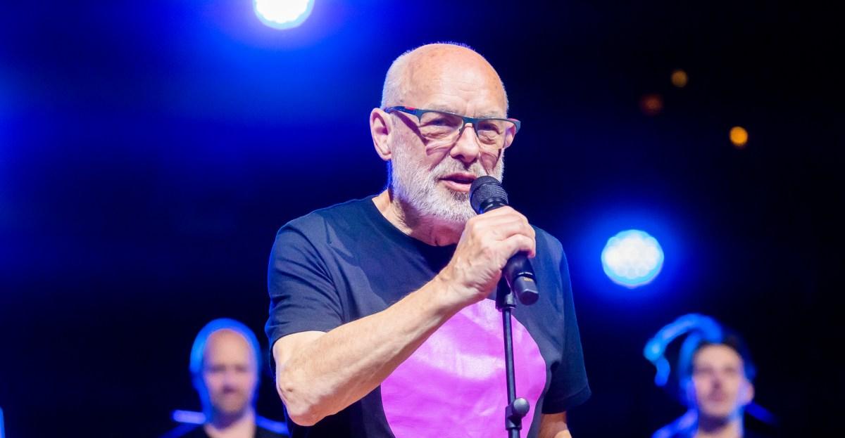 Windows 95 chime composer Brian Eno denounces Microsoft for its ties to Israeli government