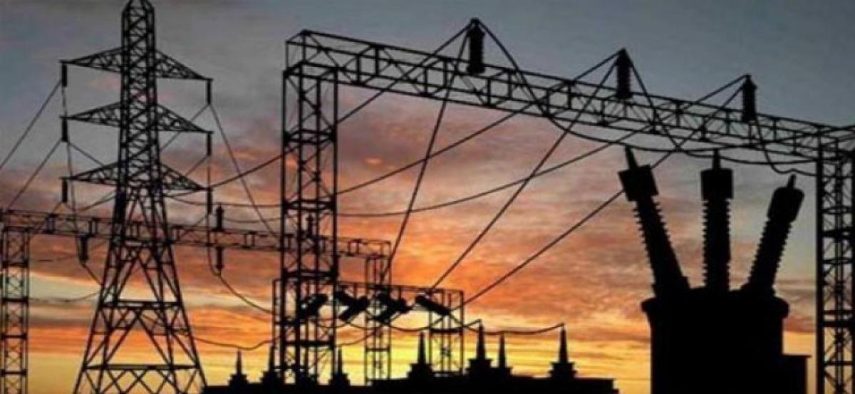 Govt plans surplus power package for industrial, agri sectors