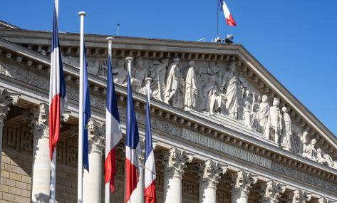 French parliament approves right-to-die bill amid debate