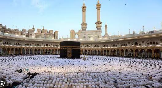 Saudi Arabia tightens Hajj rules after heat-related deaths