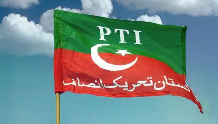 پی ٹی آئی نے ضلع پشاور کی تنظیم تحلیل کرکے  تمام عہدیدارفارغ
 کر دیے