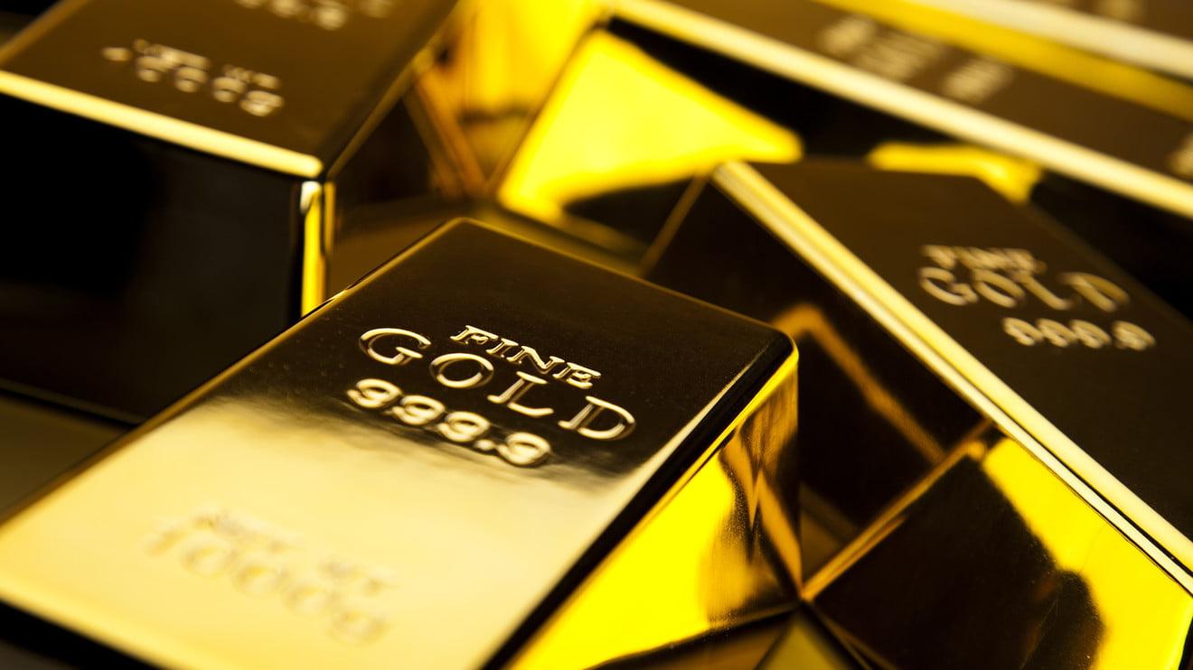 Gold price plunges Rs1,400 per tola in Pakistan