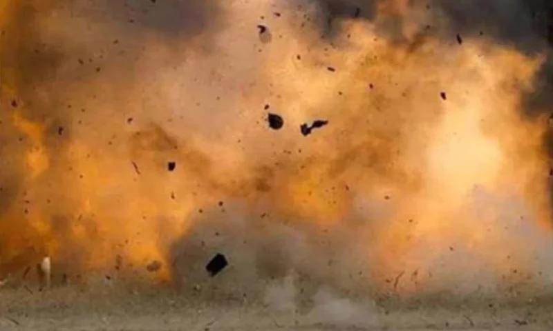 کوئٹہ :مغربی بائی پاس کے قریب گاڑی میں دھماکا، ایک شخص جاں بحق، 2 زخمی