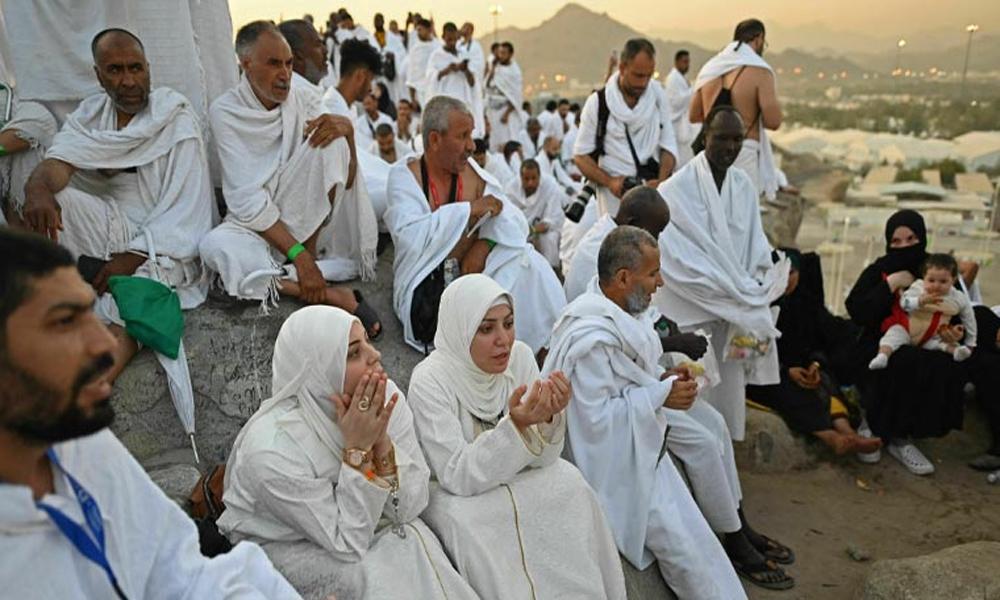 Millions of pilgrims to perform Wukuf-e-Arafat today