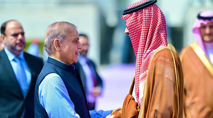 PM Shehbaz arrives in Jeddah on two-day visit to Saudi Arabia