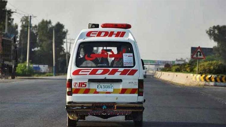 Speeding vehicle hits motorcycle, kills two in Karachi