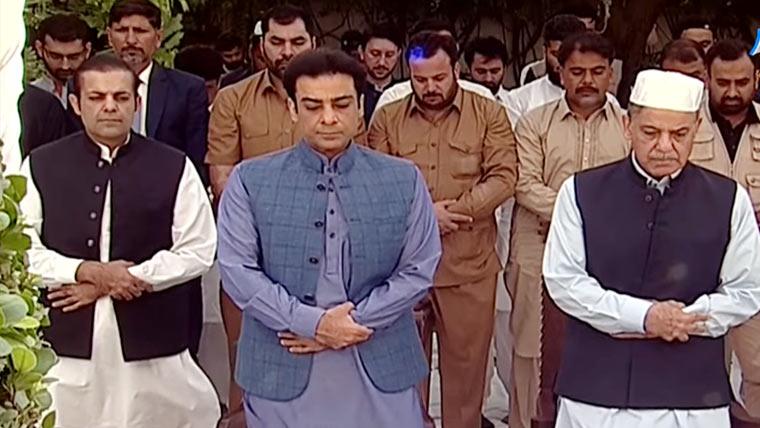 صدر مملکت  اور وزیراعظم  سمیت اہم سیاسی شخصیات نے نماز عید کہاں کہاں ادا کی؟
