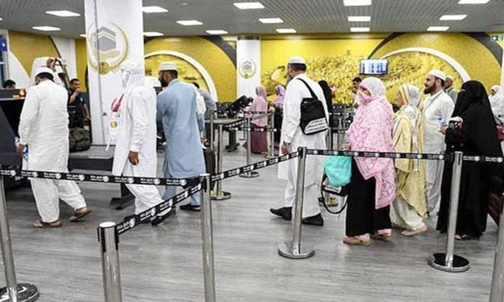 First Hajj flight arrives in Islamabad carrying 340 pilgrims