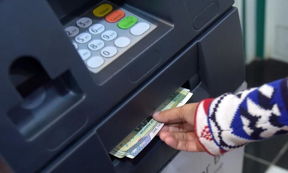 Withholding tax on cash withdrawals set at 0.8pc